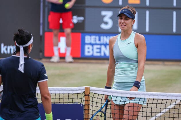 Belinda BENCIC SUI has to retire due to injury, Ons JABEUR TUN, bett1open WTA 500, Berlin, LTTC Rot Weiß , 19 06 2022, Copyright: xClaudioxGärtnerx
