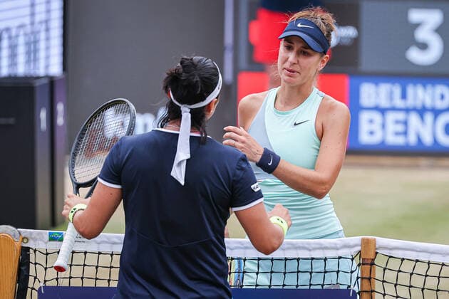 Belinda BENCIC SUI has to retire due to injury, Ons JABEUR TUN, bett1open WTA 500, Berlin, LTTC Rot Weiß , 19 06 2022, Copyright: xClaudioxGärtnerx