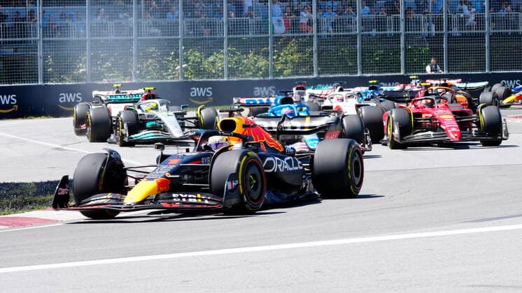 June 19, 2022, Montreal, PQ, Canada: Red Bull Racing driver Max Verstappen leads the pack at the Canadian Grand Prix in Montreal, Sunday, June 19, 2022. Canada News - June 19, 2022  - ZUMAc35_ 20220619_zaf_c35_004 Copyright: xPaulxChiassonx