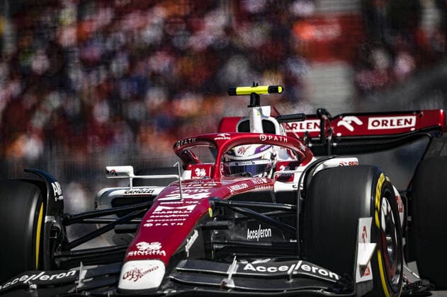24 ZHOU Guanyu (chi), Alfa Romeo F1 Team ORLEN C42, action during the Formula 1 AWS Grand Prix du Canada 2022, 9th round of the 2022 FIA Formula One World Championship, WM, Weltmeisterschaft on the Circuit Gilles Villeneuve, from June 17 to 19, 2022 in Montreal, Canada - F1 - CANADIAN GRAND PRIX 2022 - RACE DPPI Panoramic  _V2_6131