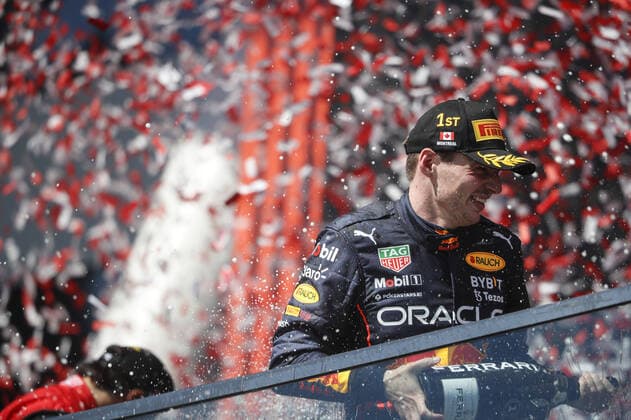 VERSTAPPEN Max (ned), Red Bull Racing RB18, portrait celebrates his victory during the Formula 1 AWS Grand Prix du Canada 2022, 9th round of the 2022 FIA Formula One World Championship, WM, Weltmeisterschaft on the Circuit Gilles Villeneuve, from June 17 to 19, 2022 in Montreal, Canada - F1 - CANADIAN GRAND PRIX 2022 - RACE DPPI Panoramic  _V2_6927