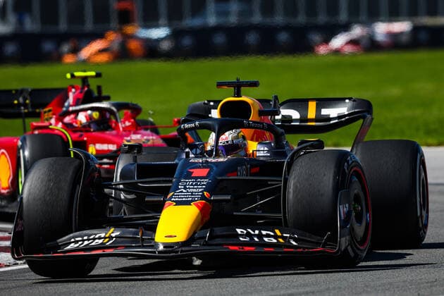 01 VERSTAPPEN Max (nld), Red Bull Racing RB18, 55 SAINZ Carlos (spa), Scuderia Ferrari F1-75, action during the Formula 1 AWS Grand Prix du Canada 2022, 9th round of the 2022 FIA Formula One World Championship, WM, Weltmeisterschaft on the Circuit Gilles Villeneuve, from June 17 to 19, 2022 in Montreal, Canada - F1 - CANADIAN GRAND PRIX 2022 - RACE DPPI Panoramic 20220619_GOOD4448