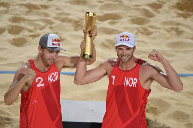 Sport Themen der Woche KW24 Sport Bilder des Tages Beachvolleyball, WM in Rom, Herren, Finale, Weltmeister Berntsen Mol Sandlie Sorum Photo Alfredo Falcone LaPresse 19 06 2022 Roma, Italy Volleyball Beach volleyball, Beachvolleyball World Championships Roma 2022 Final first and second place for men Renato Vitor Felipe (BRA)-Mol Sorum (NOR) In the pic: a moment of the match  Copyright: xAlfredoxFalconex xLaPressex