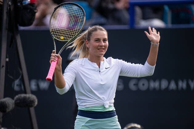 EASTBOURNE, ENGLAND - JUNE 19: Marta Kostyuk of Ukraine celebrates in match against Victorija Golubic during the Women s Singles at Devonshire Park on June 19, 2022 in Eastbourne, E Rothesay International Eastbourne - Day Two Copyright: xSebastianxFrejx