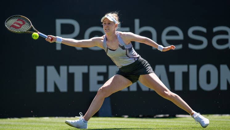 EASTBOURNE, ENGLAND - JUNE 20: Alison Riske of United States plays against Magda Linette at Devonshire Park on June 20, 2022 in Eastbourne, E Rothesay International Eastbourne - Day Three Copyright: xSebastianxFrejx