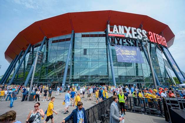 Cologne, Germany 19 June 2022 Handball EHF CL Final4 21 22 Final Barca vs Lomza Vive Kielce Exterior view Lanxess Arena with spectators Cologne Lanxess Arena North Rhine Westphalia Germany
