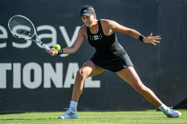 EASTBOURNE, ENGLAND - JUNE 20: Garbine Muguruza of Spain plays against Magdalena Frech in their Women s Singles Round of 32 match during Day Three of Rothesay International Eastbourne at Devonshire Park on June 20, 2022 in Eastbourne, E Rothesay International Eastbourne - Day Three Copyright: xSebastianxFrej MBxMediax