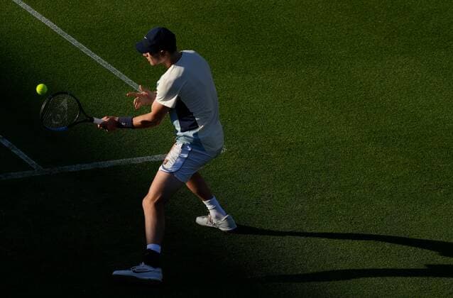 Mandatory Credit: Photo by Dave Shopland Shutterstock (12992812dc) Great Britain s Jack Draper during his first round win Rothesay International Eastbourne, Tennis, Devonshire Park, Eastbourne, UK - 20 Jun 2022 Rothesay International Eastbourne, Tennis, Devonshire Park, Eastbourne, UK - 20 Jun 2022  Copyright: xDavexShopland Shutterstockx 12992812dc