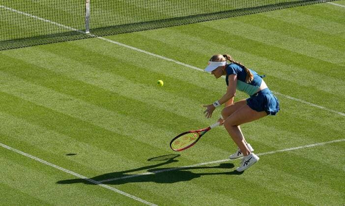 Mandatory Credit: Photo by Dave Shopland Shutterstock (12992812do) Great Britain s Harriet Dart during her first round win Rothesay International Eastbourne, Tennis, Devonshire Park, Eastbourne, UK - 20 Jun 2022 Rothesay International Eastbourne, Tennis, Devonshire Park, Eastbourne, UK - 20 Jun 2022  Copyright: xDavexShopland Shutterstockx 12992812do