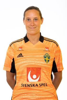 220621 Emma Lind poses for a portrait during a photo shoot with the Swedish U23 womens national football team on June 21, 2022 in Helsingborg,  Copyright: MATHILDAxAHLBERG BB220621BB120