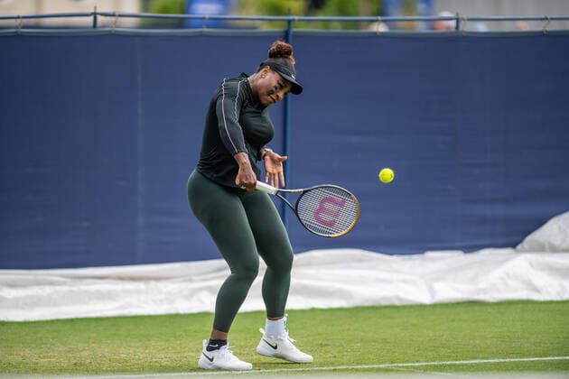 EASTBOURNE, ENGLAND - JUNE 21: Serena Williams of United States practice with Ons Jabeur of Tunisia ahead of their Women s Doubles Round of 16 match against Marie Bouzkova and Sara Sorribes Tormeo during Day Four of Rothesay International Eastbourne match on Day 4 of the Devonshire Park on June 21, 2022 in Eastbourne, E Rothesay International Eastbourne - Day Four Copyright: xSebastianxFrejx