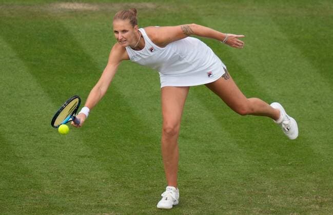 Mandatory Credit: Photo by Dave Shopland Shutterstock (12992813en) Carolina Pliskova (CZE) in action during her 2nd round defeat Rothesay International Eastbourne, Tennis, Devonshire Park, Eastbourne, UK - 21 Jun 2022 Rothesay International Eastbourne, Tennis, Devonshire Park, Eastbourne, UK - 21 Jun 2022  Copyright: xDavexShopland Shutterstockx 12992813en