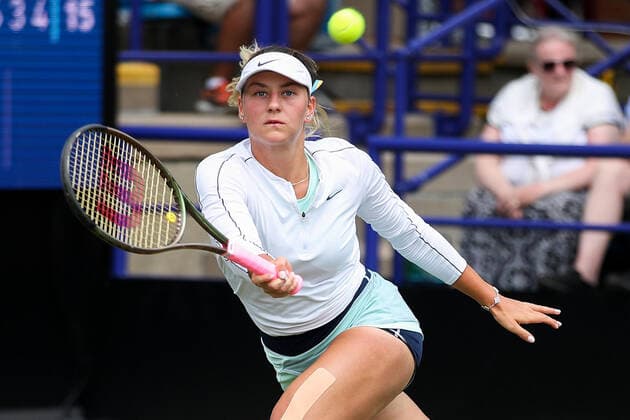 TENNIS - WTA, Tennis Damen Rothesay International Eastbourne 2022 EASTBOURNE,ENGLAND,21.JUN.22 - TENNIS - WTA Tour, Rothesay International Eastbourne. Image shows Marta Kostyuk (UKR).  GEPAxpictures xAlanxGrieves