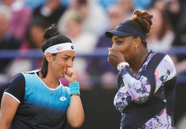 Mandatory Credit: Photo by Dave Shopland Shutterstock (12992813gp) USA s Serena Williams in doubles action with partner Ons Jabeur Rothesay International Eastbourne, Tennis, Devonshire Park, Eastbourne, UK - 21 Jun 2022 Rothesay International Eastbourne, Tennis, Devonshire Park, Eastbourne, UK - 21 Jun 2022  Copyright: xDavexShopland Shutterstockx 12992813gp