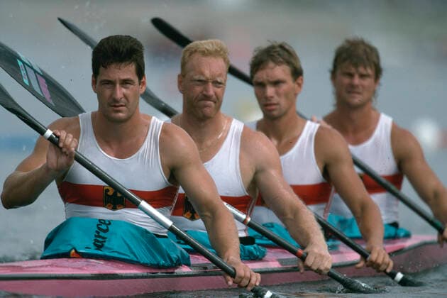 im Kanu-Rennsport ist Deutschlands Vierer der Männer oft erfolgreich so auch das Team Oliver Kegel + Thomas Reineck + Mario on Appen + Andre Wohlleben bei der Olympiade Barcelona 92 *** In canoe racing, Germanys mens four is often successful, as was the team Oliver Kegel Thomas Reineck Mario on Appen Andre Wohlleben at the Barcelona 92 Olympics.