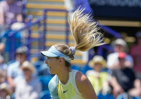 Mandatory Credit: Photo by Dave Shopland Shutterstock (12992814s) Great Britain s Katie Boulter action Rothesay International Eastbourne, Tennis, Devonshire Park, Eastbourne, UK - 22 Jun 2022 Rothesay International Eastbourne, Tennis, Devonshire Park, Eastbourne, UK - 22 Jun 2022  Copyright: xDavexShopland Shutterstockx 12992814s