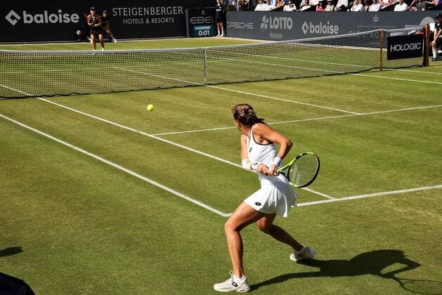 22 06 2022 Bad Homburg vor der Höhe, Kurpark, Tennis WTA 250 Bad Homburg Open Round of 16 Lucia Bronzetti vs Angelique Kerber picture shows Lucia Bronzetti emspor, DFL regulations prohibit any use of photographs as image sequences and or quasi video