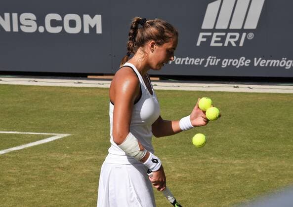22 06 2022 Bad Homburg vor der Höhe, Kurpark, Tennis WTA 250 Bad Homburg Open Round of 16 Lucia Bronzetti vs Angelique Kerber picture shows Lucia Bronzetti emspor, DFL regulations prohibit any use of photographs as image sequences and or quasi video