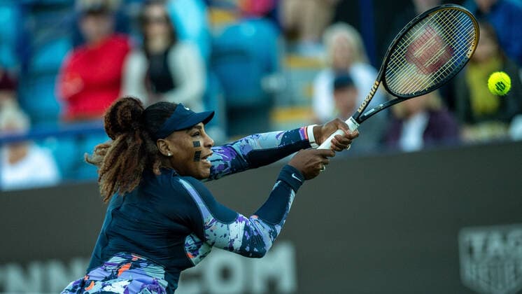 EASTBOURNE, ENGLAND - JUNE 22: Serena Williams of the United States during the Womens doubles quarter final playing alongside Ons Jabeur of Tunisia against Shuko Aoyama of Japan and Hao-Ching Chan of Chinese Taipei on Day Five of Rothesay International Eastbourne at Devonshire Park on June 22, 2022 in Eastbourne, E Rothesay International Eastbourne - Day Five Copyright: xSebastianxFrejx
