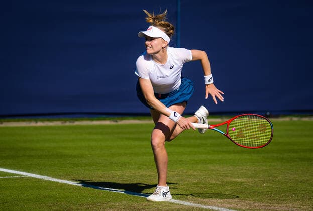 June 22, 2022, Eastbourne, GREAT BRITAIN: Harriet Dart of Great Britain in action during the third round of the 2022 Rothesay International WTA, Tennis Damen 500 tennis tournament against Marta Kostyuk of Ukraine Eastbourne GREAT BRITAIN - ZUMAa181 20220622_zaa_a181_066 Copyright: xRobxPrangex