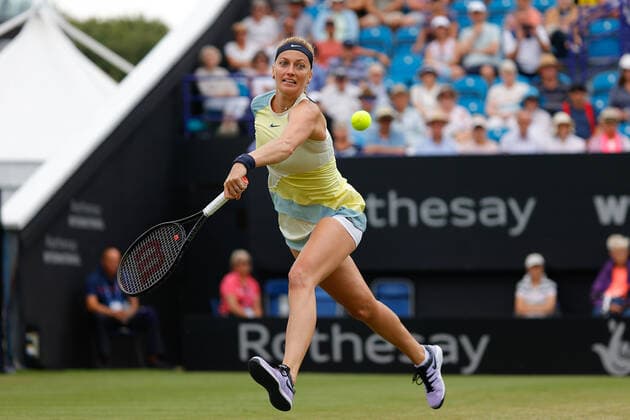 23rd June 2022, Devonshire Park, Eastbourne, England; Eastbourne International Lawn Tennis Tournament; Petra Kvitova (CZE) plays a backhand against Harriet Dart (GBR)  ActionPlus12402106 HongboxChen