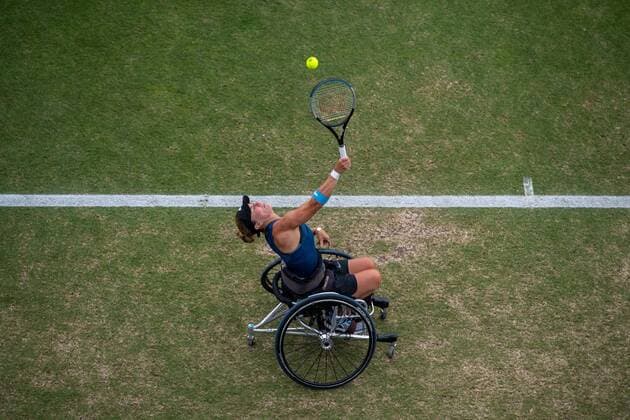 EASTBOURNE, ENGLAND - JUNE 23: Lucy Shuker of Great Britain plays against Shenzhen Zhu of China on British Grass Court Wheelchair Tennis Tournament Quarter-final match at Day Six of Rothesay International Eastbourne at Devonshire Park on June 23, 2022 in Eastbourne, E Rothesay International Eastbourne - Day Six Copyright: xSebastianxFrej MBxMediax