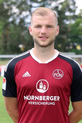 23 06 2022 1 FC Nürnberg FCN club season 2022 2023 photo appointment portrait appointment presentation single photo portrait portrait headshot DaMa single photo single photo portrait portrait headshot Johannes Geis 5, 1 FC Nürnberg FCN