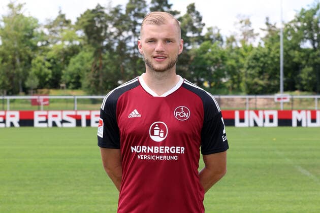 23 06 2022 1 FC Nürnberg FCN club season 2022 2023 photo appointment portrait appointment press appointment presentation single photo portrait portrait headshot DaMa single photo single photo portrait portrait headshot Johannes Geis 5, 1 FC Nürnberg FCN