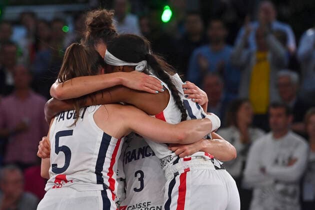 French Myriam Djekoundade, French Hortense Limouzin, French Laetitia Guapo and French Hortense Limouzin celebrate after winning a 3x3 basketball game between France and Canada, in the Women s final at the FIBA 2022 world cup, Sunday 26 June 2022, in Antwerp. The FIBA 3x3 Basket World Cup 2022 takes place from 21 to 26 June in Antwerp. DIRKxWAEM  x36668019x