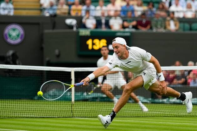 Mandatory Credit: Photo by Dave Shopland Shutterstock (13002015ac) Jan-Lennard Struff during his first round match Wimbledon Tennis Championships, Day 1, The All England Lawn Tennis and Croquet Club, London, UK - 27 Jun 2022 Wimbledon Tennis Championships, Day 1, The All England Lawn Tennis and Croquet Club, London, UK - 27 Jun 2022  Copyright: xDavexShopland Shutterstockx 13002015ac