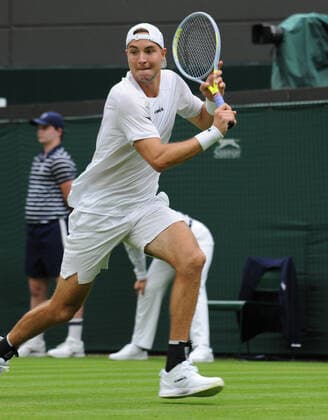 Tennis - 2022 Wimbledon Championships - Week One - Day One (Monday) - All England Lawn Tennis Club, Wimbledon - Monday 27th June 2022 Jan - Lennard Struff v Carlos Alcaraz Jan - Lennard Struff 