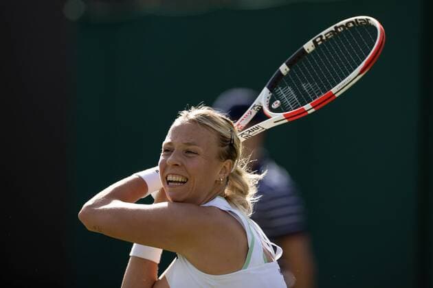 Mandatory Credit: Photo by Ella Ling Shutterstock (13002016bp) Anett Kontaveit during her first round match Wimbledon Tennis Championships, Day 1, The All England Lawn Tennis and Croquet Club, London, UK - 27 Jun 2022 Wimbledon Tennis Championships, Day 1, The All England Lawn Tennis and Croquet Club, London, UK - 27 Jun 2022  Copyright: xEllaxLing Shutterstockx 13002016bp