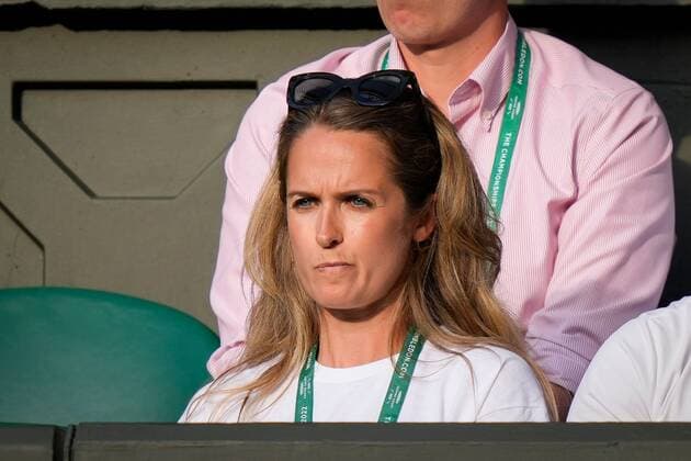Mandatory Credit: Photo by Dave Shopland Shutterstock (13002015cu) Andy Murray s wife Kim Sears watches on Wimbledon Tennis Championships, Day 1, The All England Lawn Tennis and Croquet Club, London, UK - 27 Jun 2022 Wimbledon Tennis Championships, Day 1, The All England Lawn Tennis and Croquet Club, London, UK - 27 Jun 2022  Copyright: xDavexShopland Shutterstockx 13002015cu