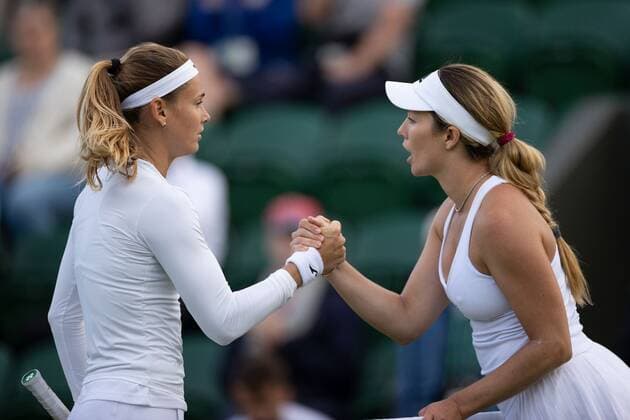 Mandatory Credit: Photo by Ella Ling Shutterstock (13002016dh) Marie Bouzkova celebrates after winning her first round match against Danielle Collins Wimbledon Tennis Championships, Day 1, The All England Lawn Tennis and Croquet Club, London, UK - 27 Jun 2022 Wimbledon Tennis Championships, Day 1, The All England Lawn Tennis and Croquet Club, London, UK - 27 Jun 2022  Copyright: xEllaxLing Shutterstockx 13002016dh