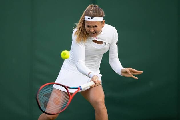 Mandatory Credit: Photo by Ella Ling Shutterstock (13002016dn) Marie Bouzkova during her first round match Wimbledon Tennis Championships, Day 1, The All England Lawn Tennis and Croquet Club, London, UK - 27 Jun 2022 Wimbledon Tennis Championships, Day 1, The All England Lawn Tennis and Croquet Club, London, UK - 27 Jun 2022  Copyright: xEllaxLing Shutterstockx 13002016dn