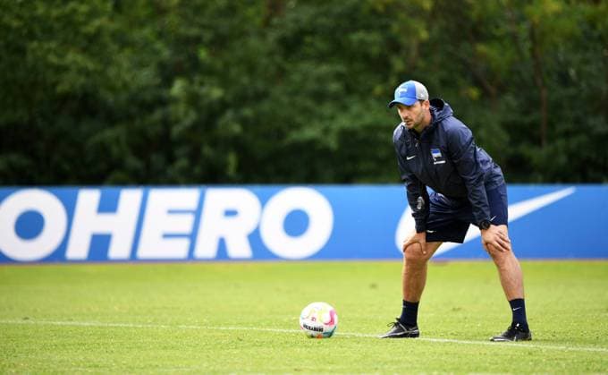 Sport Themen der Woche KW26 Sport Bilder des Tages Fussball, Herren, Saison 2022 2023, 1. Bundesliga, Hertha BSC, Trainingslager in Kienbaum (Tag 2), Trainer Sandro Schwarz (Hertha BSC), 28.06. 2022, *** Football, men, season 2022 2023, 1 Bundesliga, Hertha BSC, training camp in Kienbaum day 2 , coach Sandro Schwarz Hertha BSC , 28 06 2022, Copyright: xSebastianxRäppold MatthiasxKochx