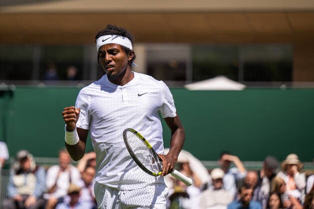 220628 Elias Ymer of Sweden celebrates in a first round singles tennis match during day 2 of Wimbledon on June 28, 2022 in London Photo Mathias Bergeld BILDBYRAN kod MB MB0413 tennis wimbledon day 2 bbeng sweden sverige jubel,  Copyright: MATHIASxBERGELD BB220628MB012