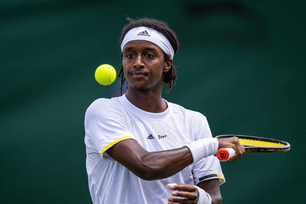220628 Mikael Ymer of Sweden competes in a first round singles tennis match during day 2 of Wimbledon on June 28, 2022 in London Photo Mathias Bergeld BILDBYRAN kod MB MB0413 tennis wimbledon day 2 bbeng sweden sverige,  Copyright: MATHIASxBERGELD BB220628MB028