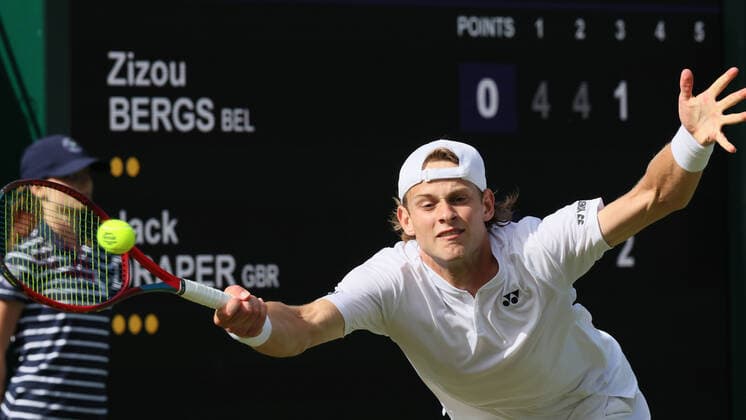 Belgian Zizou Bergs pictured in action during a first round game in the men s singles tournament between Belgian Bergs (ATP146) and British Draper (ATP94) at the 2022 Wimbledon grand slam tennis tournament at the All England Tennis Club, in south-west London, Britain, Tuesday 28 June 2022. BENOITxDOPPAGNE  x36720014x