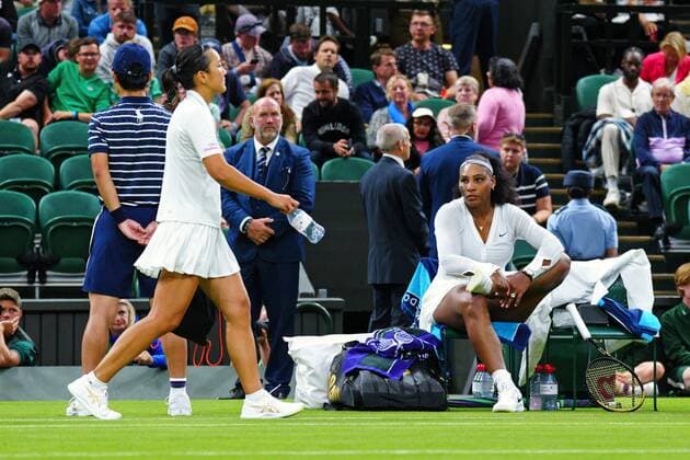 Mandatory Credit: Photo by Javier Garcia Shutterstock (13002021mr) Serena Williams looks at her opponent Harmony Tan after an extended break between sets during their first round match Wimbledon Tennis Championships, Day 2, The All England Lawn Tennis and Croquet Club, London, UK - 28 Jun 2022 Wimbledon Tennis Championships, Day 2, The All England Lawn Tennis and Croquet Club, London, UK - 28 Jun 2022  Copyright: xJavierxGarcia Shutterstockx 13002021mr