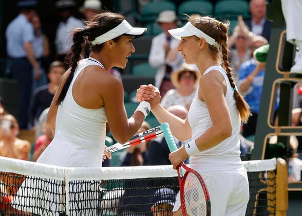 Tamara Korpatsch congratulates the winner Heather Watson Tennis Wimbledon 2022 Grand Slam ITF ATP WTA AELTC London Great Britain 28 June 2022 Copyright: xJuergenxHasenkopfx