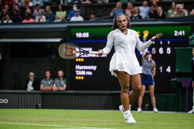 220628 Serena Williams of USA competes in a first round singles tennis match during day 2 of Wimbledon on June 28, 2022 in London Photo Mathias Bergeld BILDBYRAN kod MB MB0413 tennis wimbledon day 2 bbeng usa,  Copyright: MATHIASxBERGELD BB220628MB051