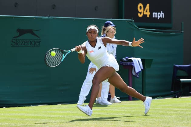 Tennis Wimbledon Tag 2 28. Juni 2022 Tennis Wimbledon Tag 2 Coco Gauff USA in Aktion während ihres Dameneinzelspiels in der 1. Runde gegen Elena Gabriela Ruse ROM Photo Simon Stacpoole Offside London UK  Copyright: xSimonxStacpoolexOffside