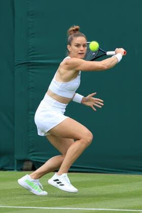 Tennis Wimbledon Tag 2 28. Juni 2022 Tennis Wimbledon Tag 2 Maria Sakkari GRE in Aktion gegen Zoe Hives AUS während ihres Dameneinzelspiels in der ersten Runde Foto Simon Stacpoole Offside London UK  Copyright: xSimonxStacpoolexOffside