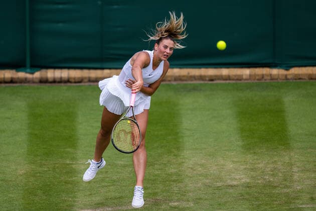 220628 Marta Kostyuk of Ukraine competes in a first round singles tennis match during day 2 of Wimbledon on June 28, 2022 in London Photo Mathias Bergeld BILDBYRAN kod MB MB0413 tennis wimbledon day 2 bbeng dam ukraina ukraine,  Copyright: MATHIASxBERGELD BB220628MB093