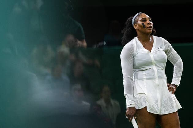 220628 Serena Williams of USA competes in a first round singles tennis match during day 2 of Wimbledon on June 28, 2022 in London Photo Mathias Bergeld BILDBYRAN kod MB MB0413 tennis wimbledon day 2 bbeng usa dam,  Copyright: MATHIASxBERGELD BB220628MB097