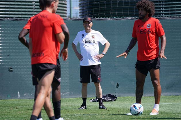 Lucien Favre (entraineur de l OGC Nice) FOOTBALL : Reprise de l™entrainement de l™OGC Nice - Nice - 29 06 2022 NorbertScanella Panoramic 