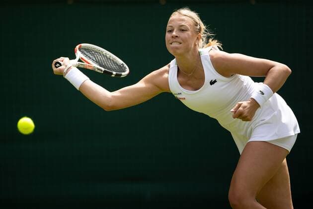 Mandatory Credit: Photo by Ella Ling Shutterstock (13008247b) Anett Kontaveit during her second round match Wimbledon Tennis Championships, Day 3, The All England Lawn Tennis and Croquet Club, London, UK - 29 Jun 2022 Wimbledon Tennis Championships, Day 3, The All England Lawn Tennis and Croquet Club, London, UK - 29 Jun 2022  Copyright: xEllaxLing Shutterstockx 13008247b