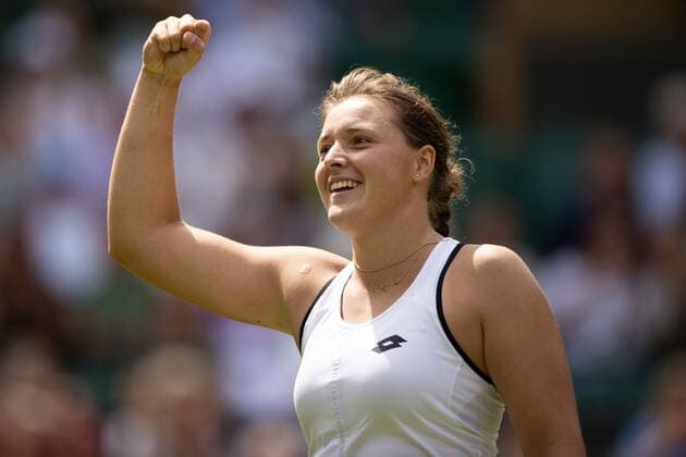 Mandatory Credit: Photo by Ella Ling Shutterstock (13008247j) Jule Niemeier celebrates after winning her second round match against Anett Kontaveit Wimbledon Tennis Championships, Day 3, The All England Lawn Tennis and Croquet Club, London, UK - 29 Jun 2022 Wimbledon Tennis Championships, Day 3, The All England Lawn Tennis and Croquet Club, London, UK - 29 Jun 2022  Copyright: xEllaxLing Shutterstockx 13008247j