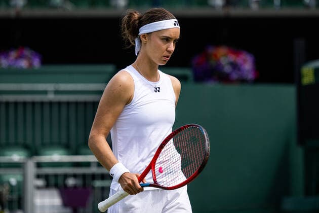 220629 Anhelina Kalinina of Ukraine competes in a second round singles tennis match during day 3 of the Wimbledon on June 29, 2022 in London Photo Mathias Bergeld BILDBYRAN kod MB MB0414 tennis wimbledon day 3 bbeng ukraina ukraine,  Copyright: MATHIASxBERGELD BB220629MB022